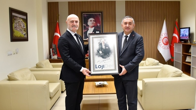 LojiDer Yönetim Kurulu Başkanı Sayın Dr. Kayıhan Özdemir TURAN ve Yönetim Kurulu Üyesi Sayın Şerife TÜRÜNÇ Bölge Müdürümüze Hayırlı Olsun Ziyaretinde Bulundu