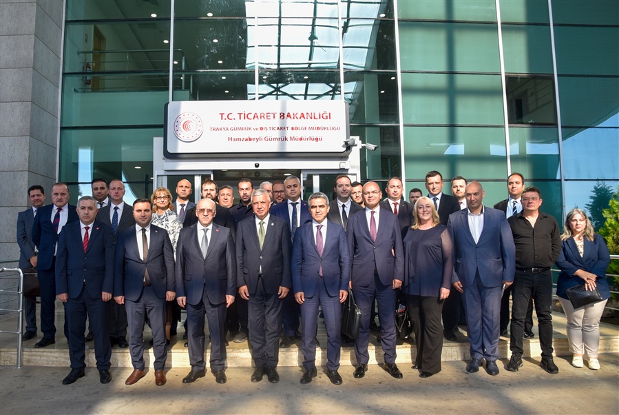 Bakan Yardımcımız Sayın Sezai UÇARMAK ile Bulgaristan Gümrük İdaresi Başkanı Sayın Nikolay SHUSHKOV Hamzabeyli Gümrük Kapısında Üst Düzey Toplantı Gerçekleştirildi